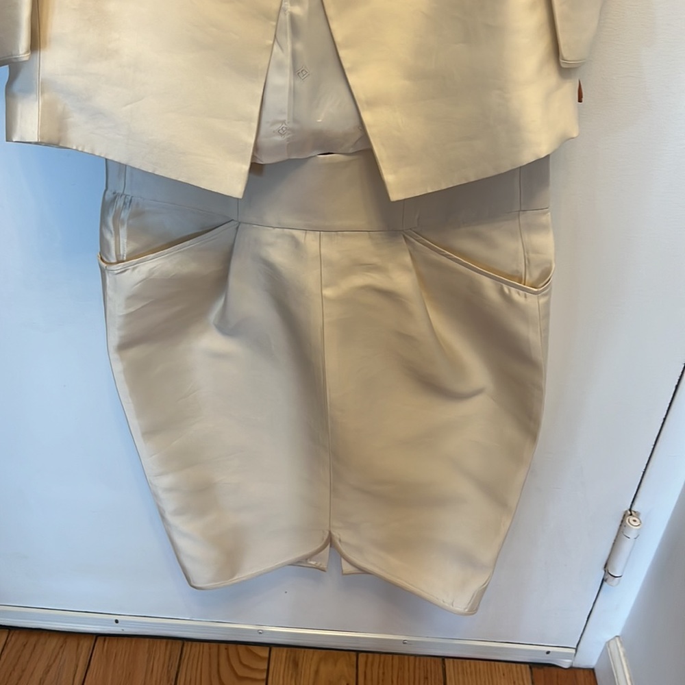 Cream Set - Picture 3 of 10